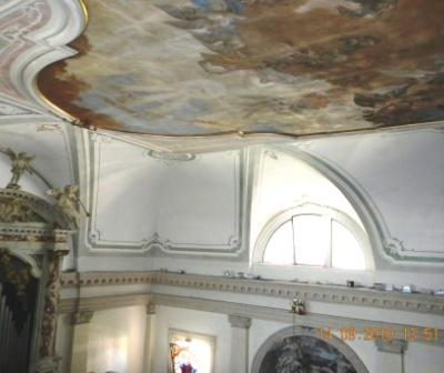 Restauro dei marmorini del controsoffitto e della struttura lignea del controsoffitto della chiesa parrocchiale di Caerano di San Marco
