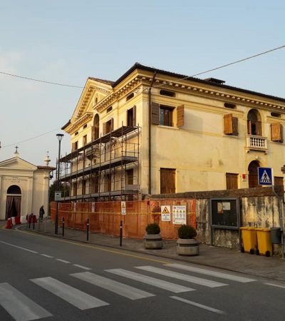 Lavori di restauro conservativo delle facciate Nord e Ovest di Villa Priuli-Moresco di Castello di Godego.