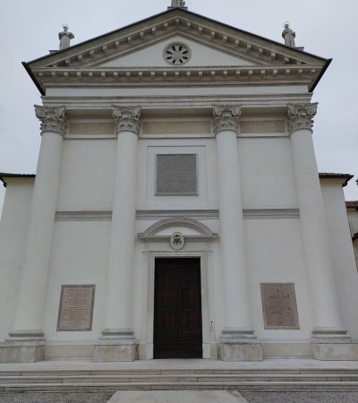 Manutenzione della copertura, delle superfici esterne e restauro conservativo della facciata della chiesa parrocchiale di Istrana.