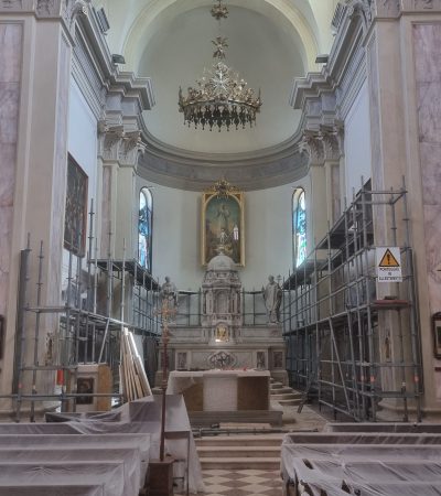 Restauro e risanamento conservativo dei marmorini e delle superfici interne della chiesa parrocchiale di Riese Pio X (TV).